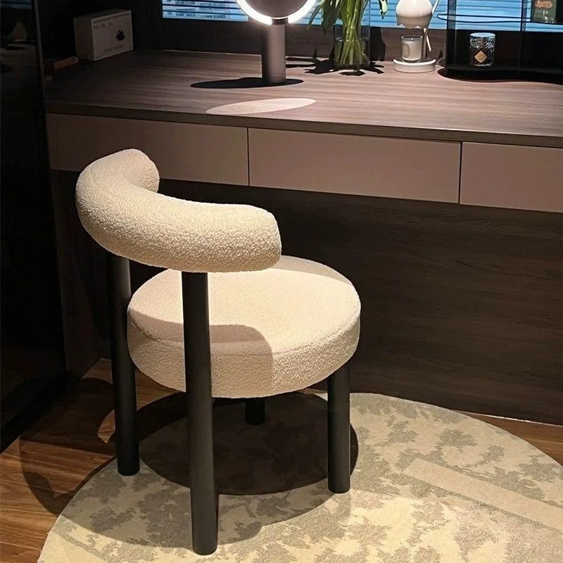 Simple Vanity Stool with Stora - Beauty Makeup Chair 评论和价格